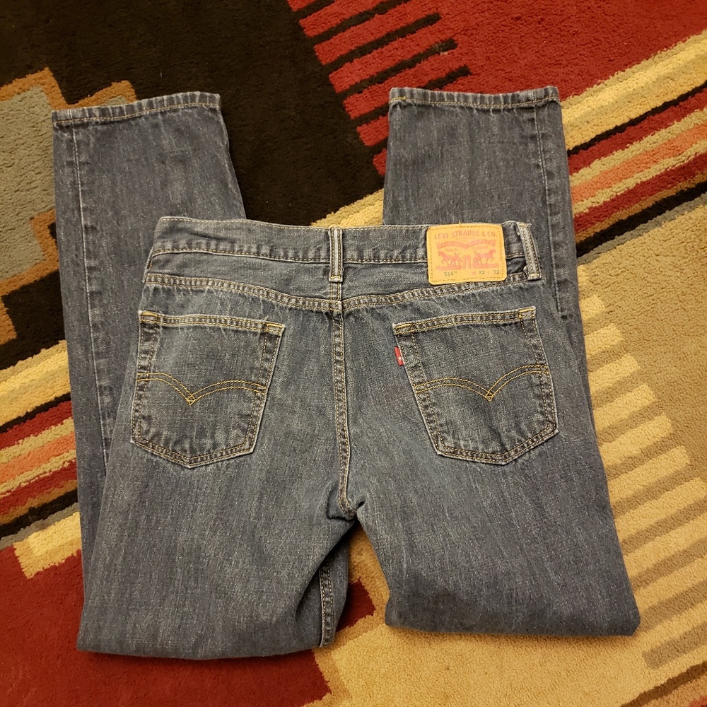 Levi's 32x32 straight leg